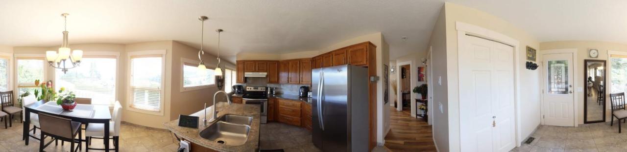 Rodee Homestay West Kelowna Exteriör bild